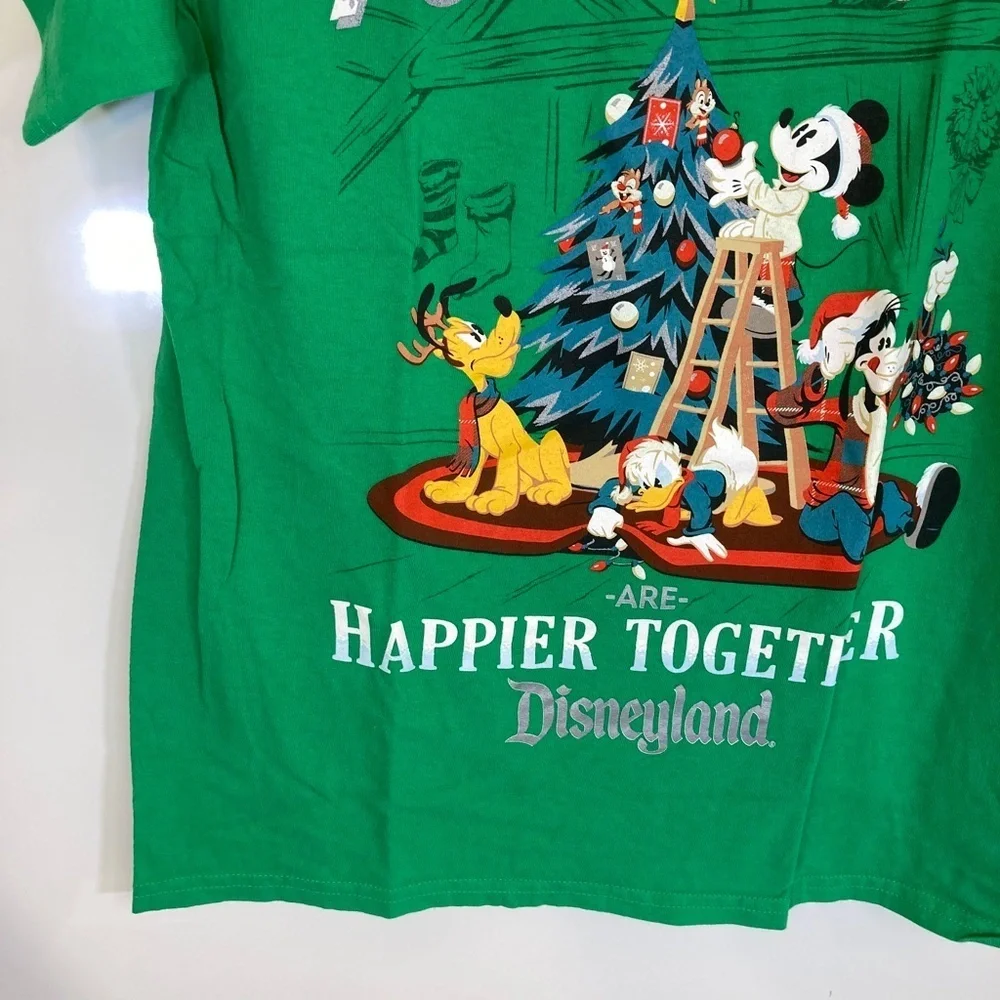 Disney Holidays Are Happier Together Green Short Sleeve Shirt Disneyland Sz S